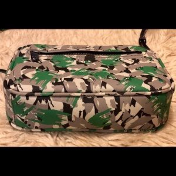 Marc by Marc Jacobs Sally Brush Tips Crrossbody - Picture 4 of 8